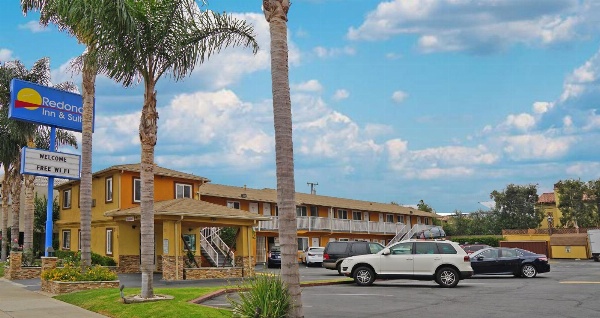 Redondo Inn and Suites image 2